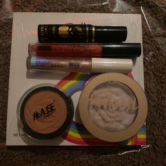 Makeup bundle set - Picture 1 of 2